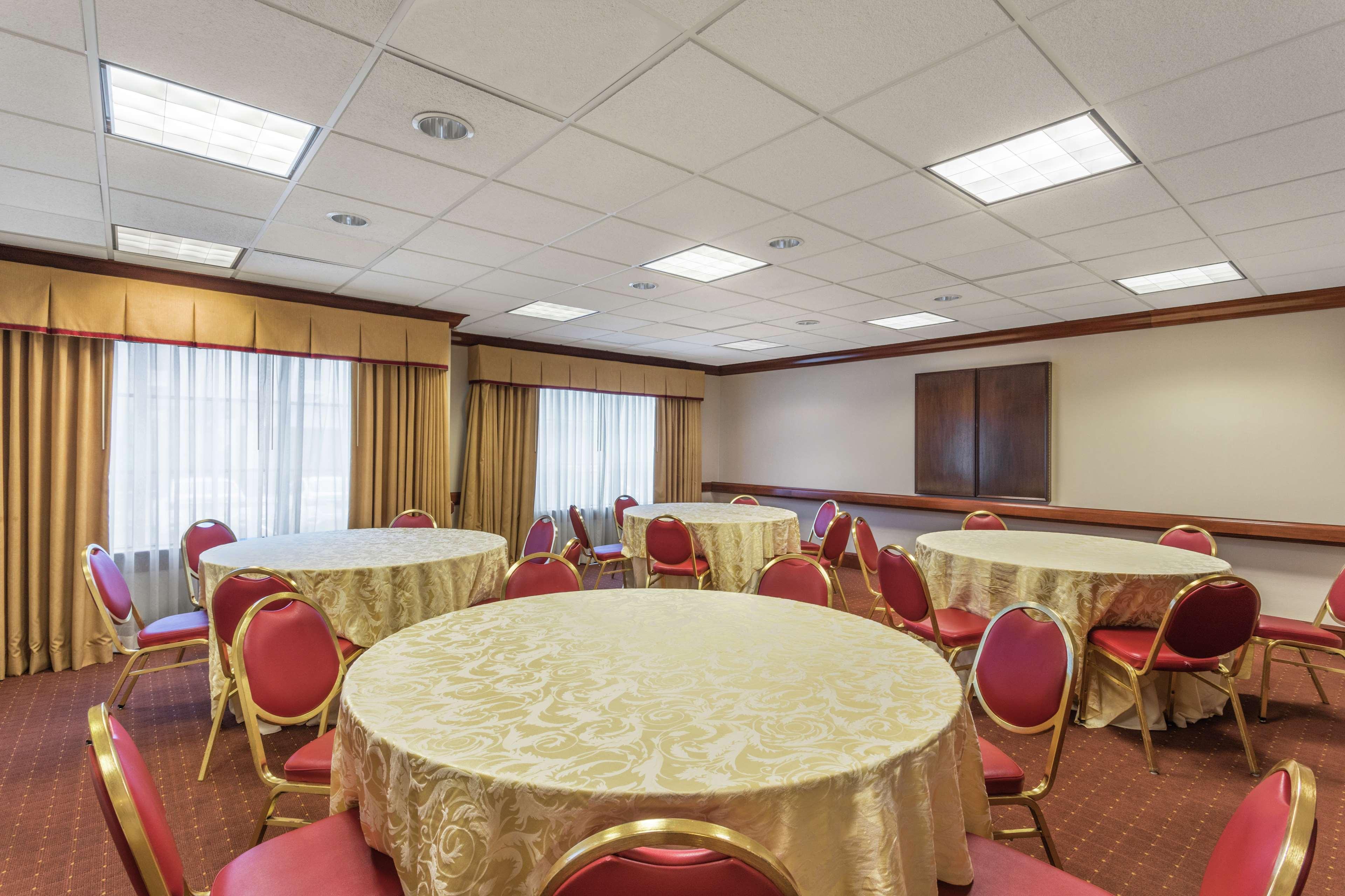 Homewood Suites By Hilton Newark-Wilmington South Area Exterior photo